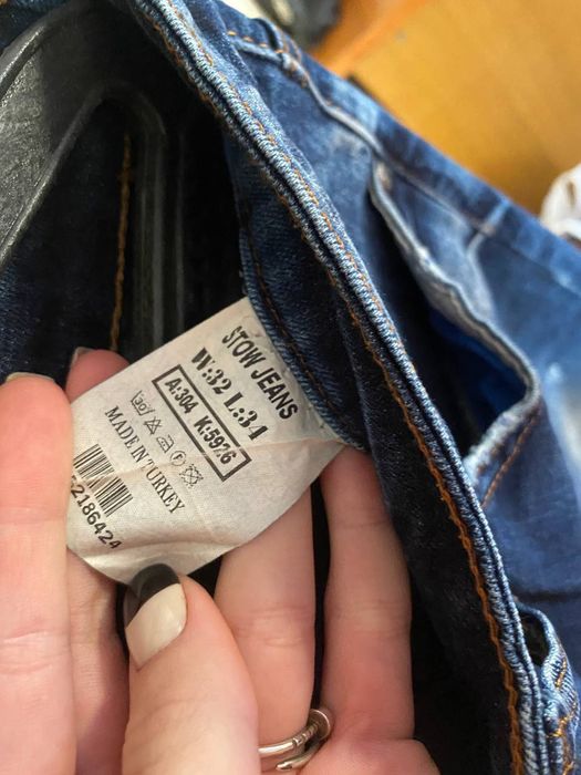 Чоловічі джинси в ідеальному стані