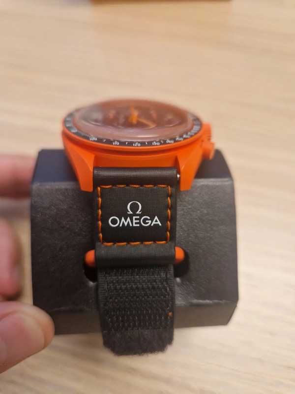 Zegarek Omega Swatch Lava SO33O100 – Magma i Stal