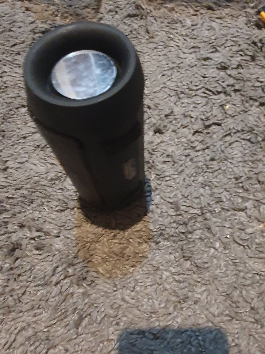 Glosnik bloututh CHARGE MINI uszkodzony