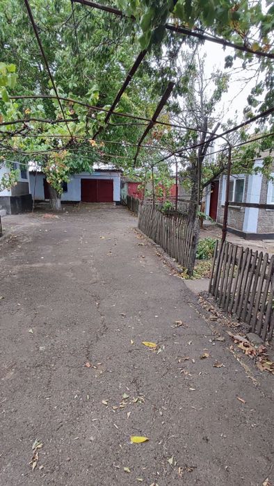 Продам два будинки