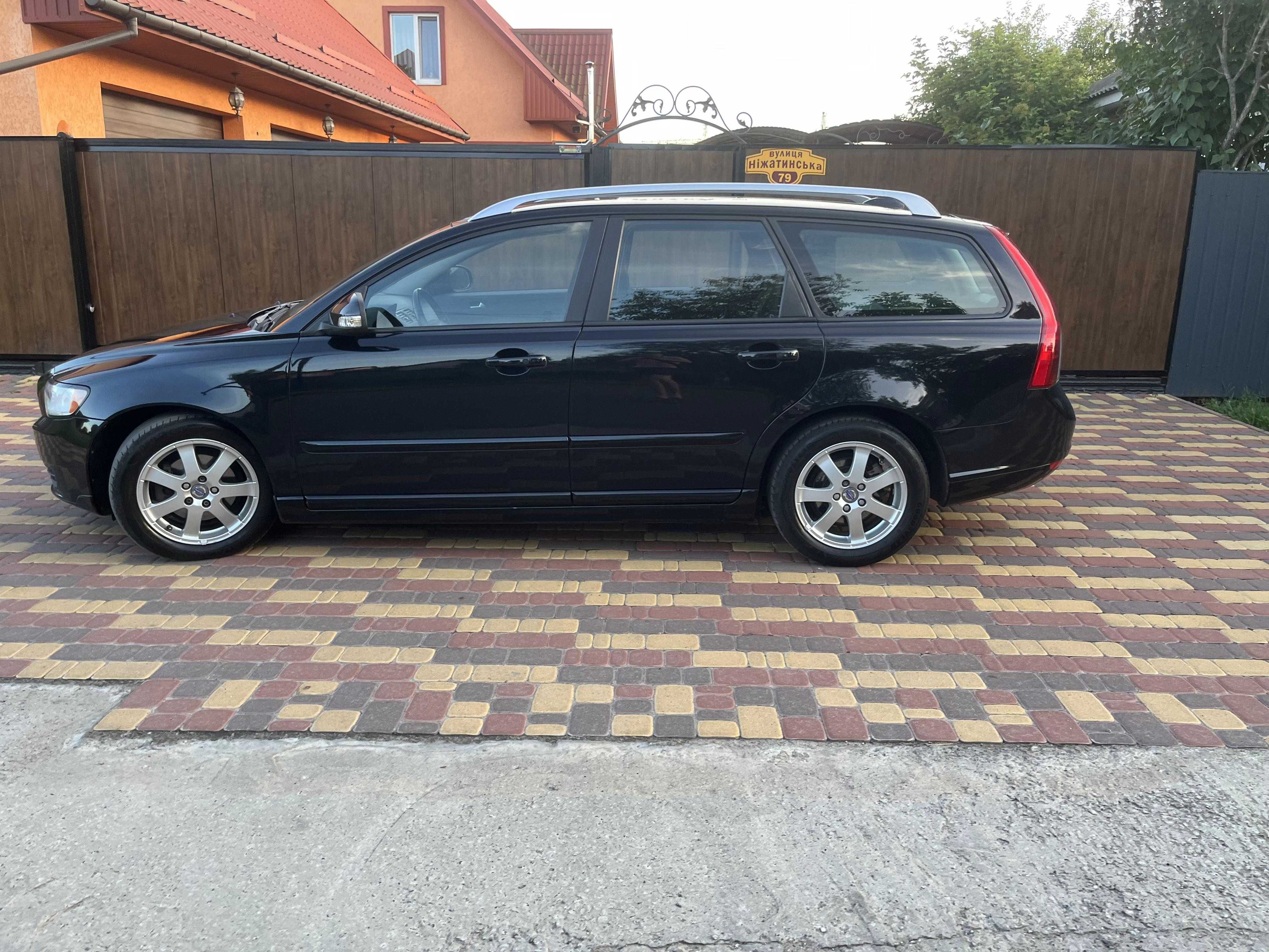 Volvo V50 2012 рік