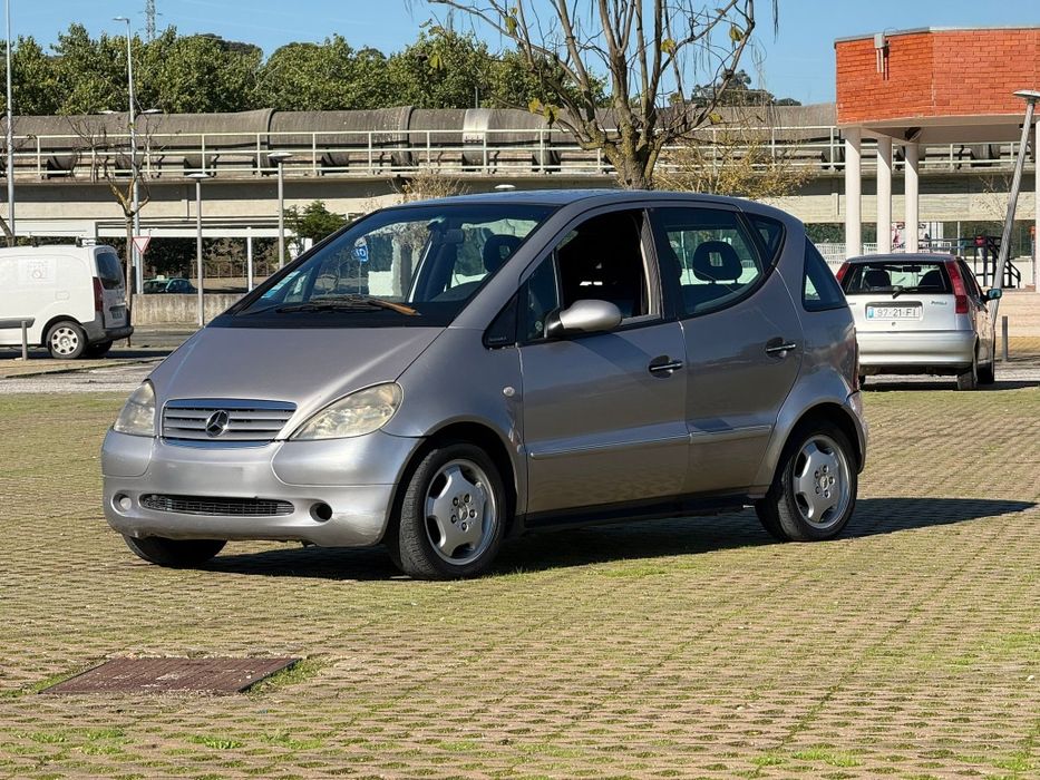 Mercedes Benz A140i em bom estado