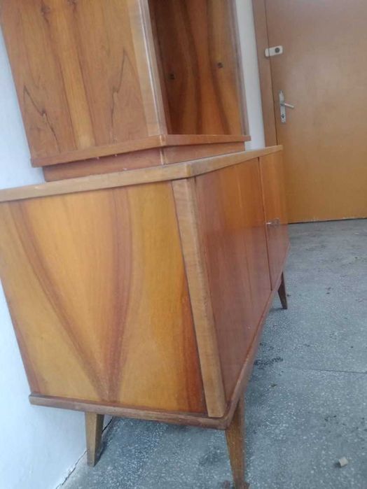 Oddam witrynę PRL Bytomska Fabryka Mebli