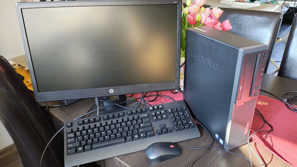 Zestaw komputerowy Lenovo m920S i5 9 generacji + monitor HP kable...