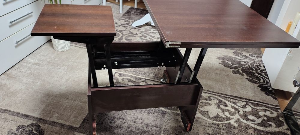 Продається стіл розкладний в хорошому стані