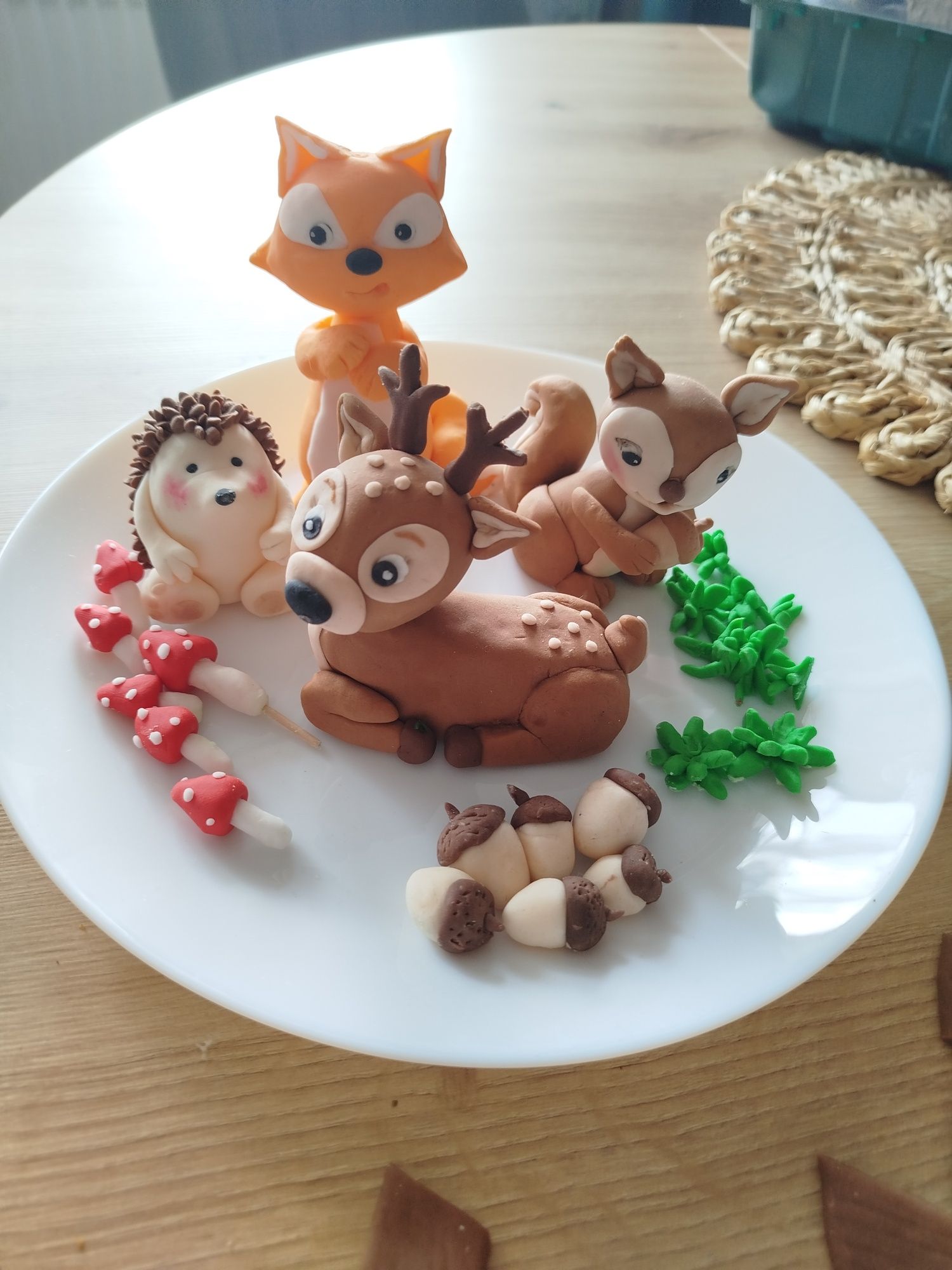 Ozdoby na tort z masy cukrowej leśne zwierzęta