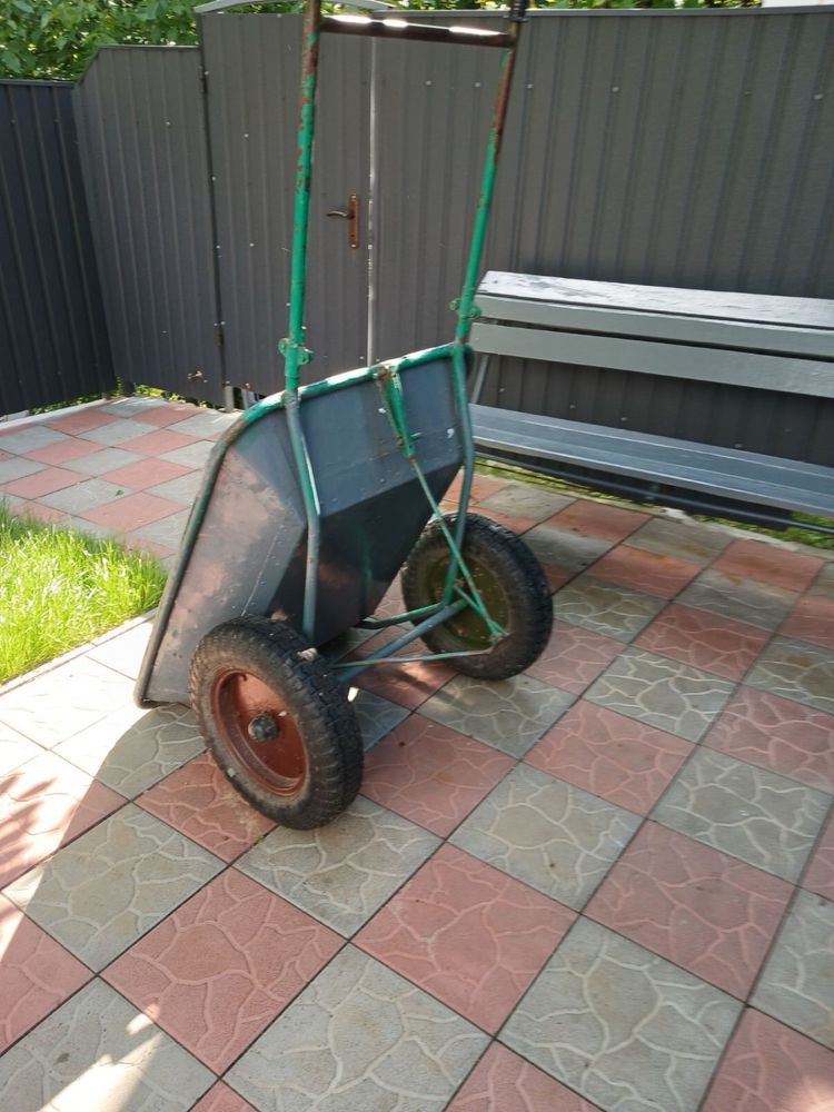 Продам садовую тачку