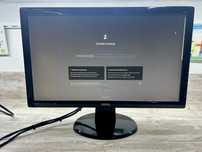 Monitor Benq GL2250 com pequena risca