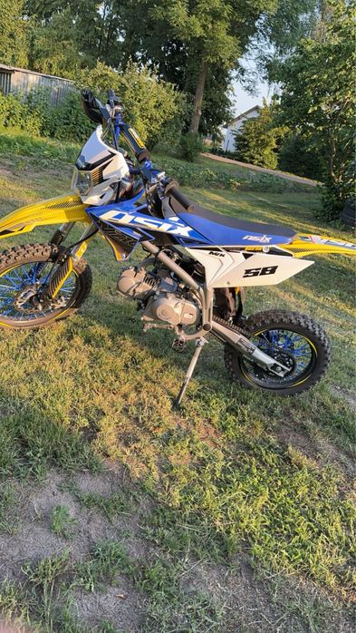 ASIX 125 MZK cross