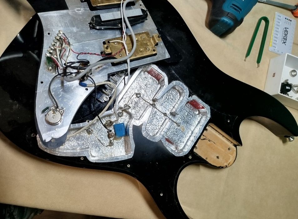 Ремонт гитары, настройка Электрогитара,басс гитара