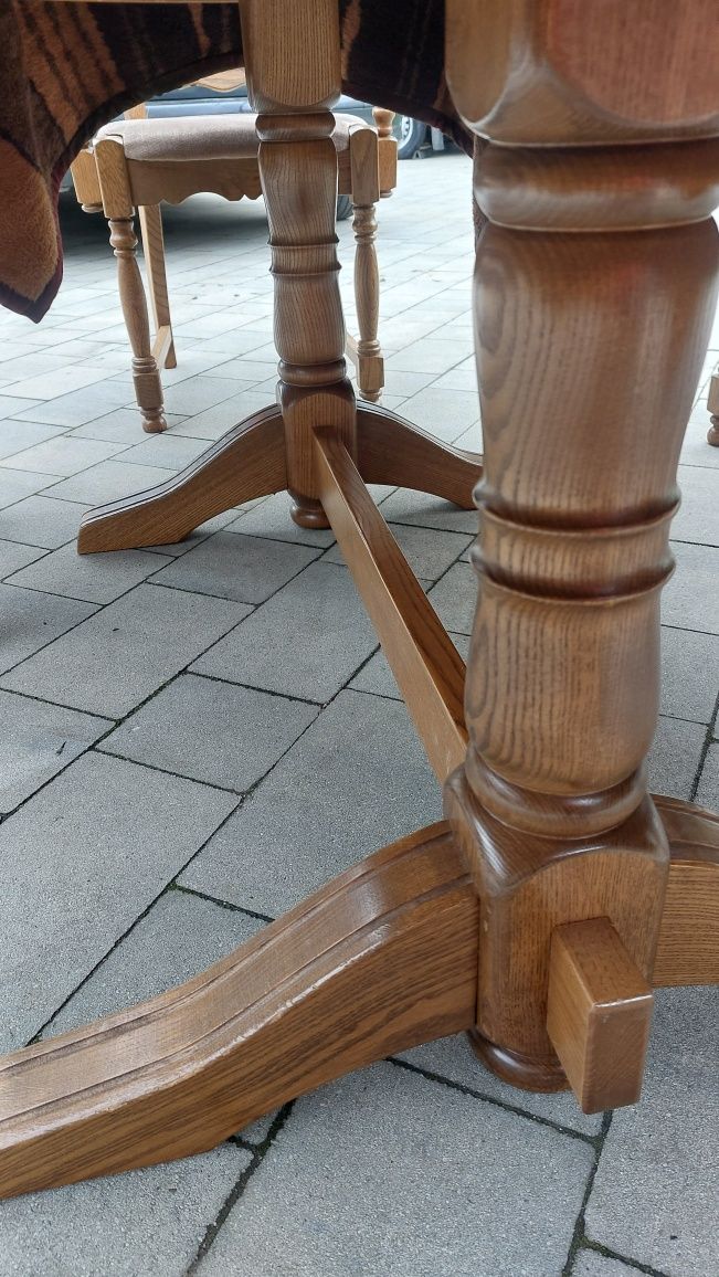 Zestaw stół + 6 stołków bardzo solidne i mocne,  drewniany