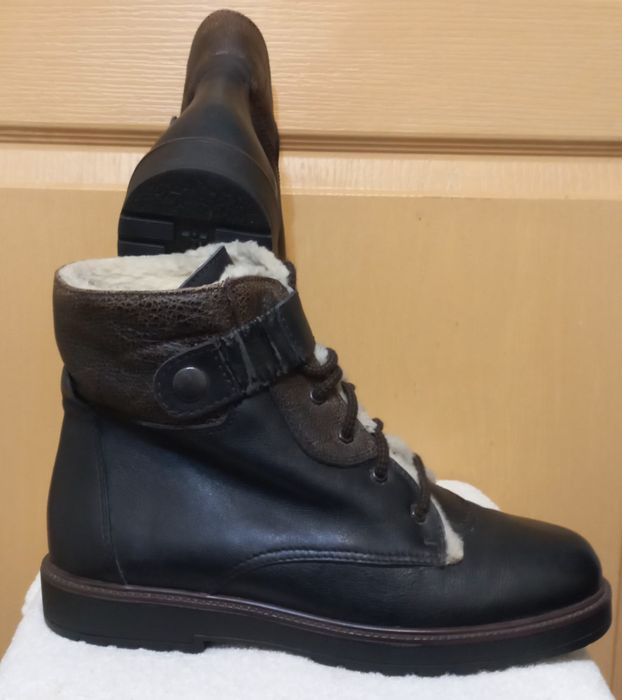 Продам чоловічі оригінальні натуральні зимові черевики нові