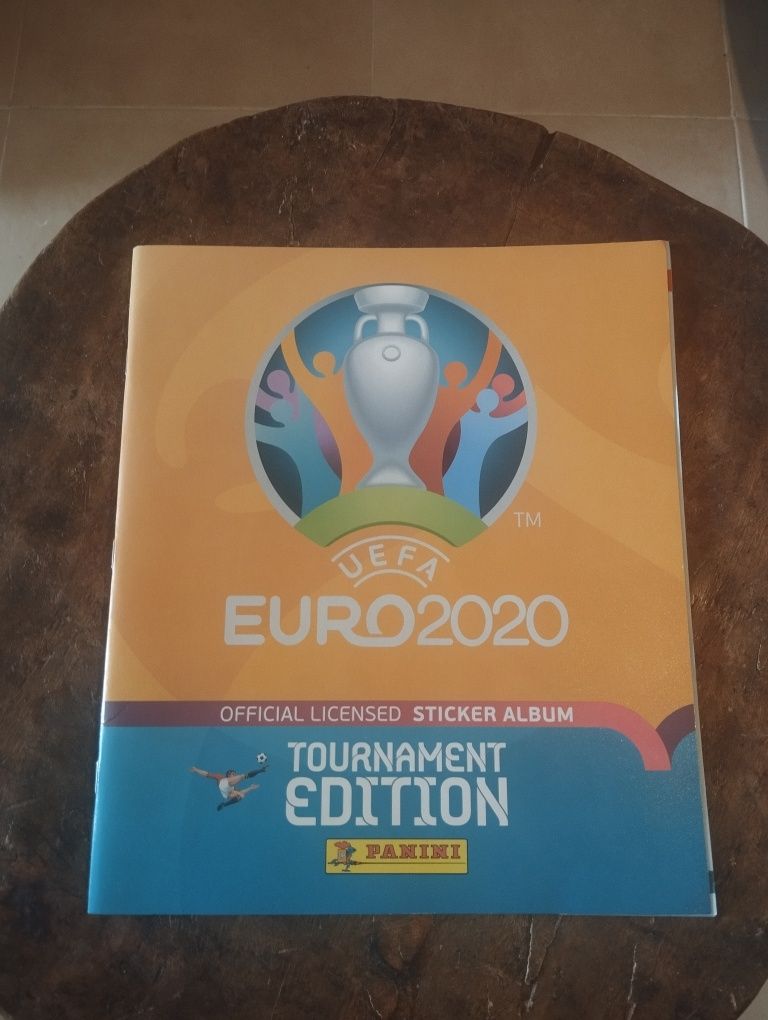 Caderneta do Euro 2020
Já com cerca de 120 cr