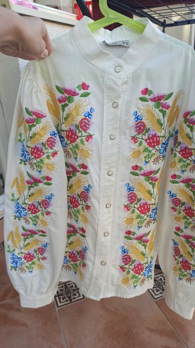 Вишиванка жіноча розмір S , туречинна