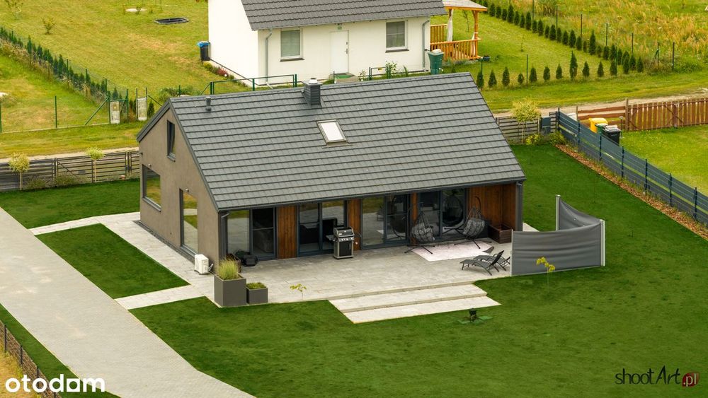 Nowoczesny dom z garażem i poddaszem