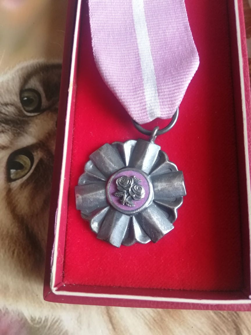 Medal/medale odznaczenie za długoletnie pożycie małżeńskie PRL RP