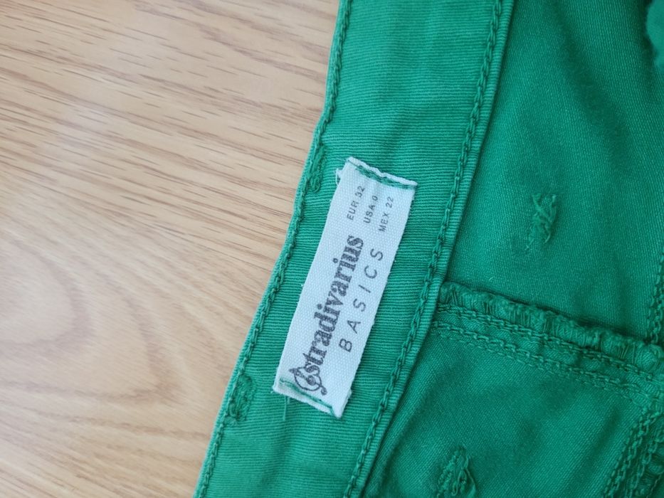 Zielone spodenki dziewczece Stradivarius 32