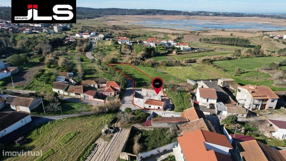Casa baixa com terreno de 1462m2 em Alqueirão, Figueira da Foz