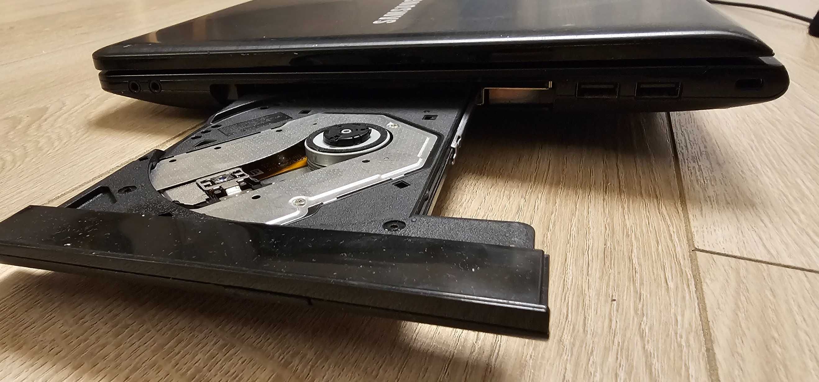 Laptop Samsung i3 + Radeon + ładowarka – Wpełni sprawny