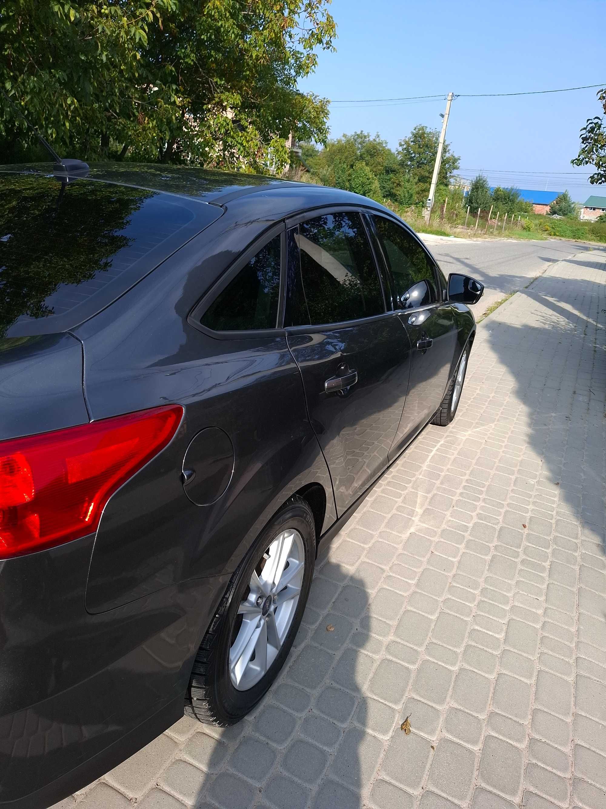 Автомобіль Форд Фокус