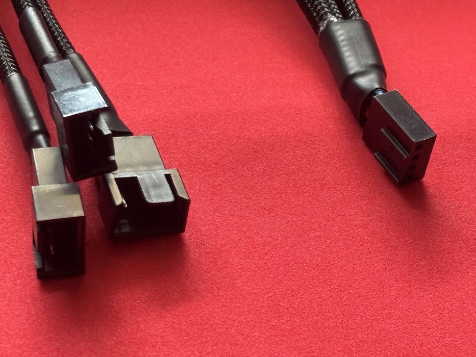 Rozdzielacz kabel 4-pin PWM do 3 wentylatorów | Czarny oplot | 27 cm