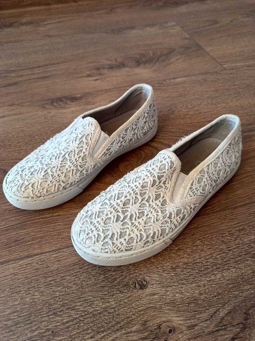 Tenisówki białe, koronkowe 33