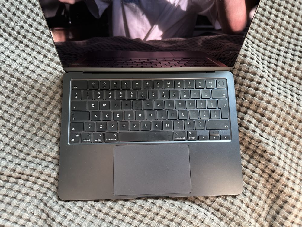 Macbook air m2 8/256