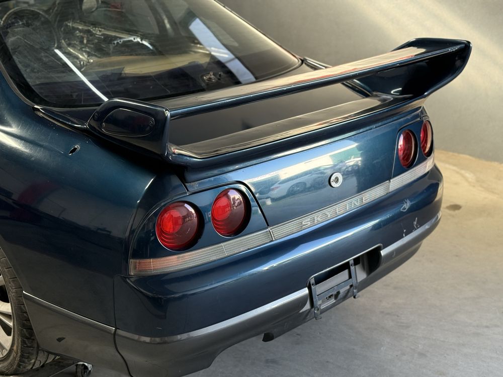 Nissan Skyline R33 - Rolling Shell