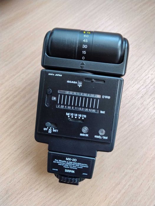Вспышка Sunpak Auto 444D поворотная Minolta Leica Canon Nikon Fujifilm