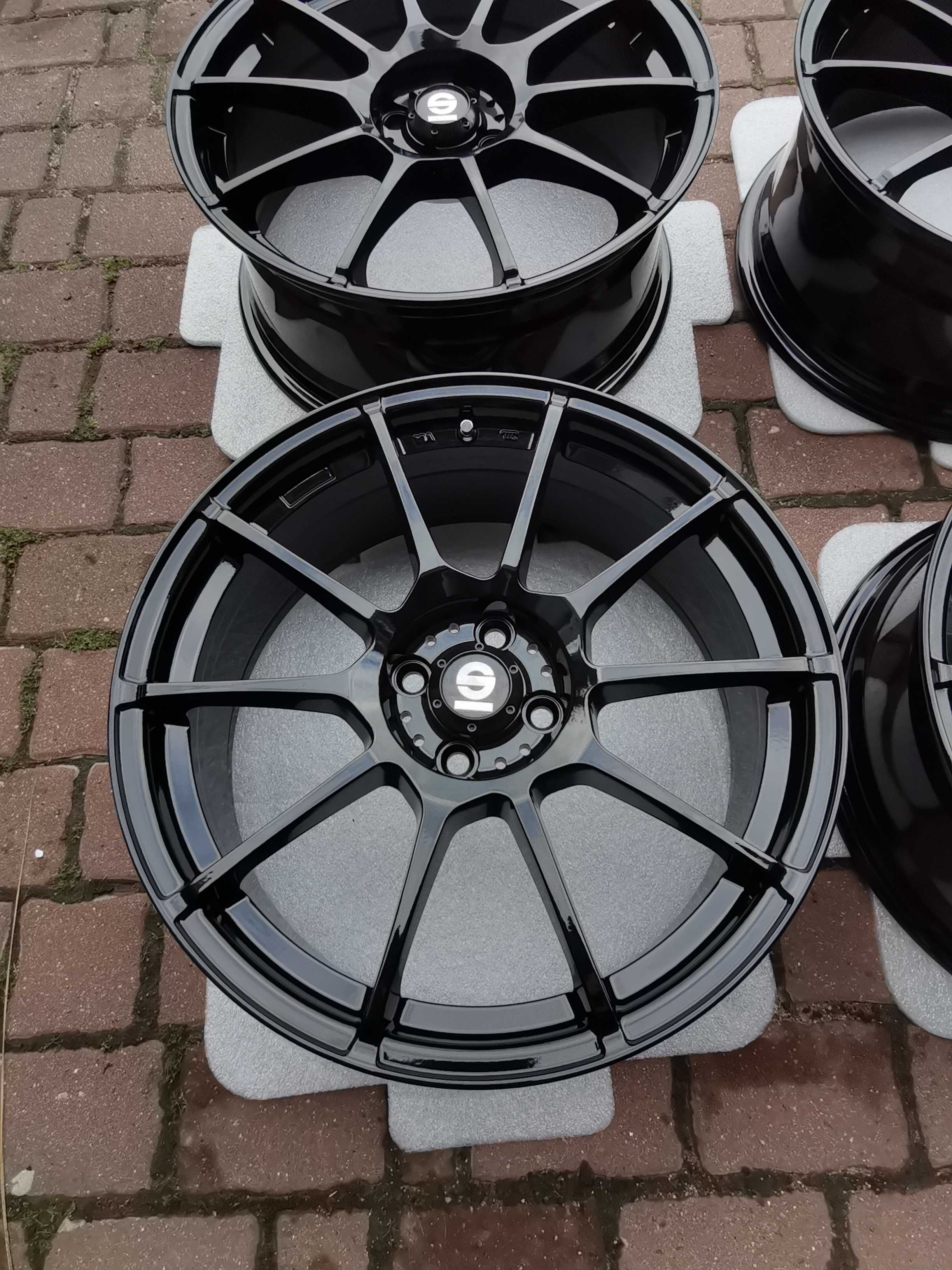 18'' 4x100 Sparco Assetto Gara Czarny fortepian