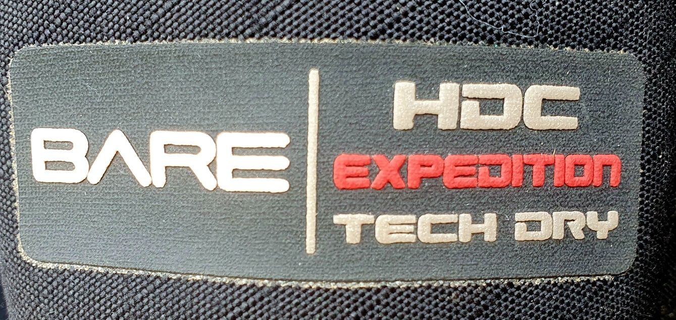 Suchy skafander BARE EXPEDYTION tech dry