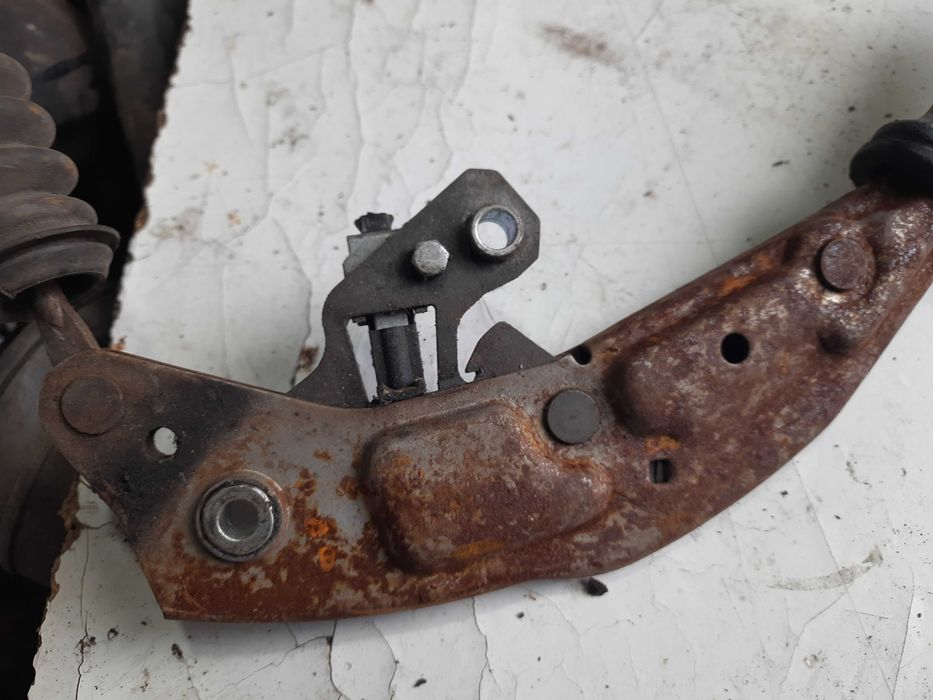 Ручка ричаг ручнік кнопка стоячного тормоза Опель Омега Б 2.0 бензин