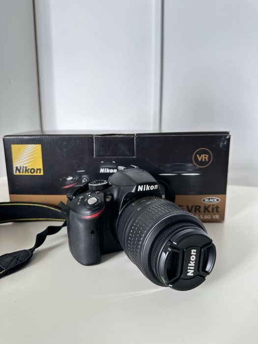 Продам фотоапарат Nikon d3200+обʼєктив 18-55
