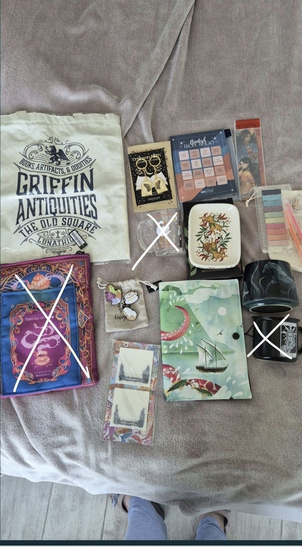 Мерч з BookishBox, Fairyloot,  Illumicrate Maas