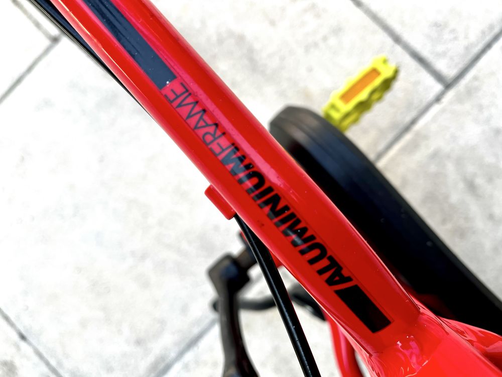 Bicicleta crianca roda 16 como nova - decathlon aluminio