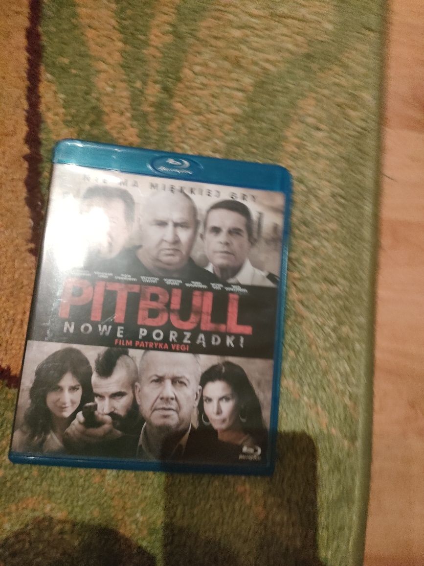 Pitbul dwie części na blue Ray