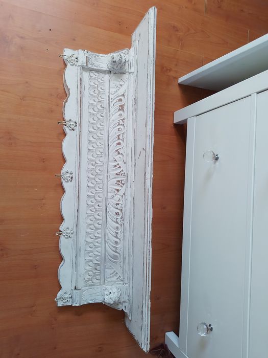 Piękny wieszak na ubrania Vintage