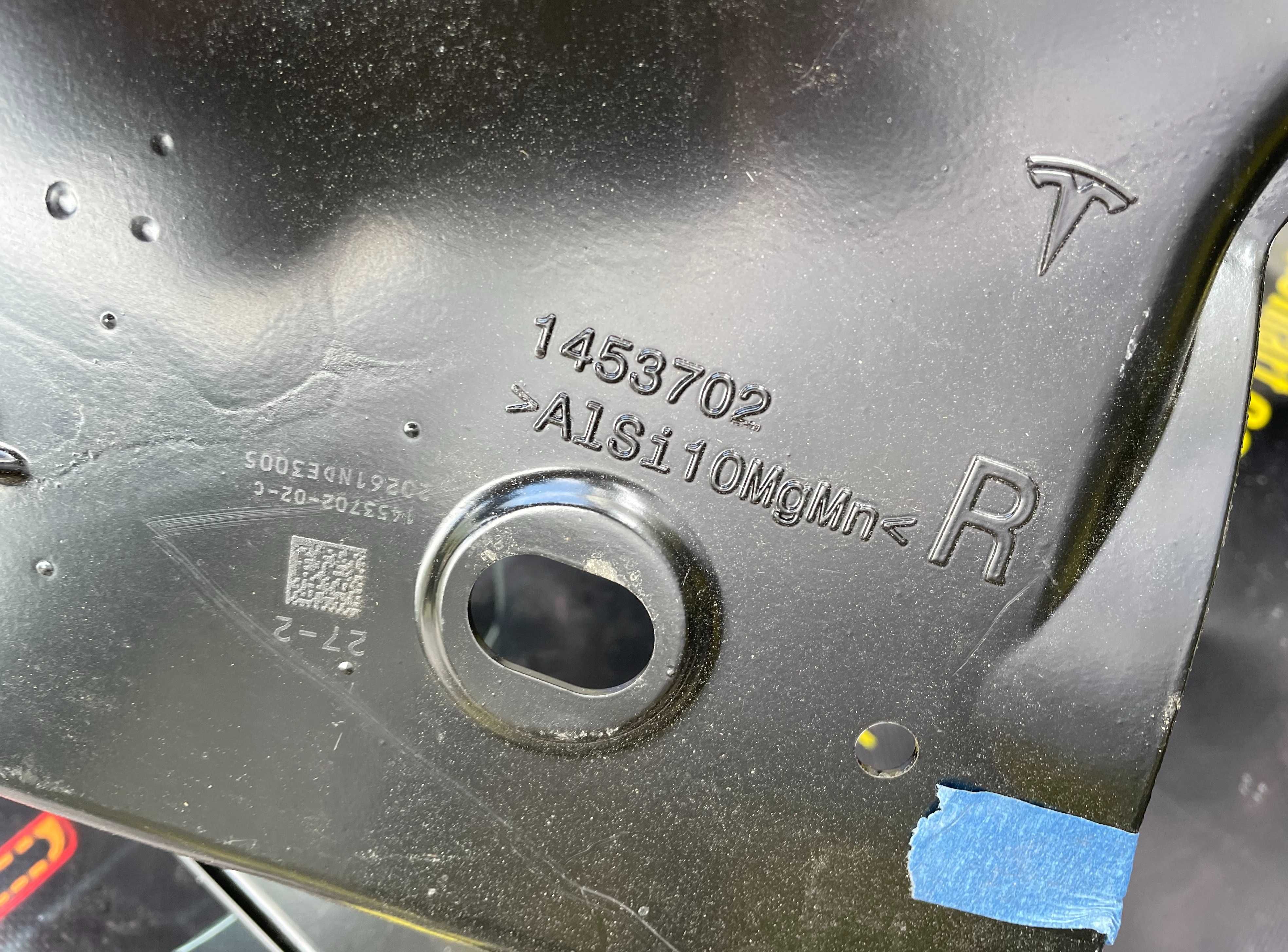 Чаша Tesla ms 1453702-02-c TESLA S Четверть правая стакан Оригінал