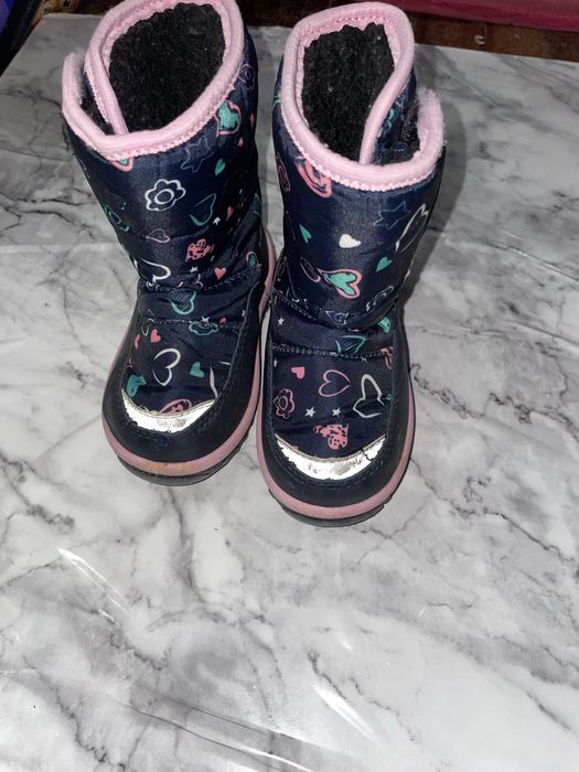 Чобітки дитячі зимові.