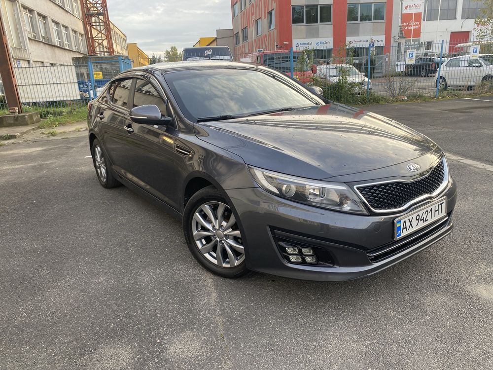 Продаю власний автомобіль Kia K5