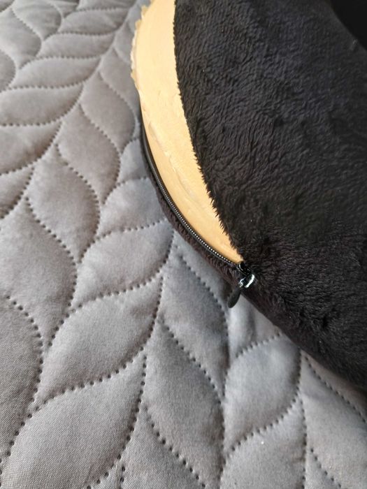 Almofada de viagem Ale-Hop com fecho zipper