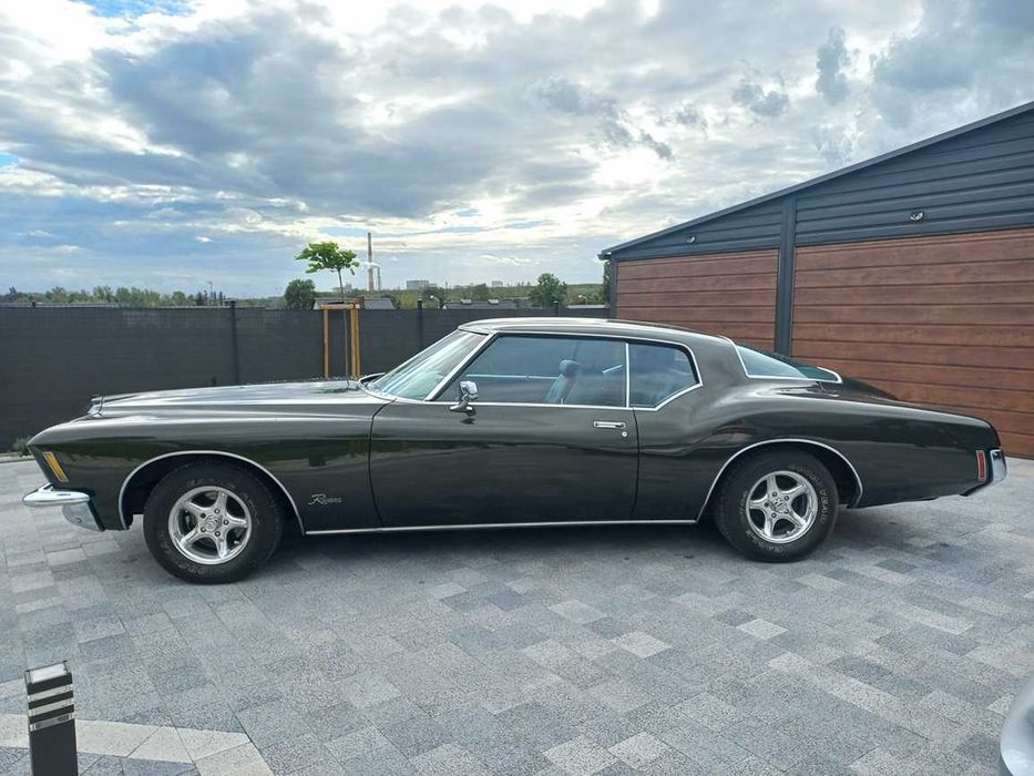 Buick Riviera 7.5L Boattail / Cadillac