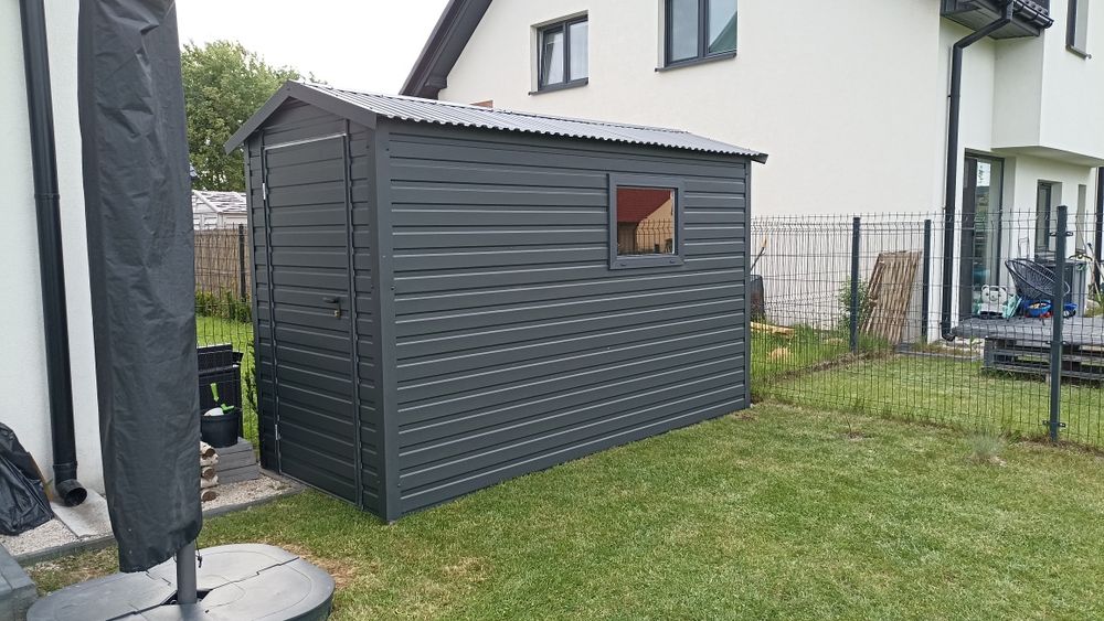 Garaże blaszane, domki