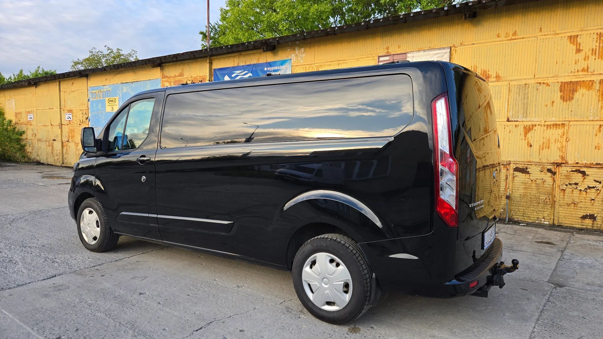 Ford transit custom  FUL LIMITED 2.0Tdci 170ps L2H1 FV23% Bi-Xenon Automat Car Play Webasto