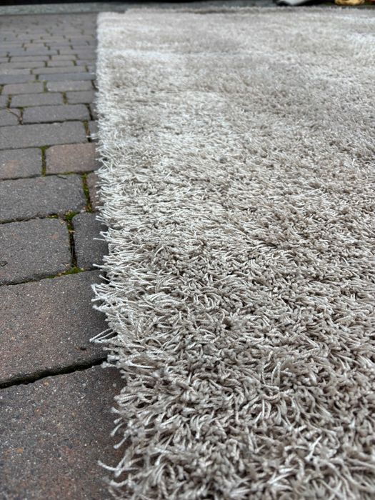 Wykładzina dywanowa typu shaggy