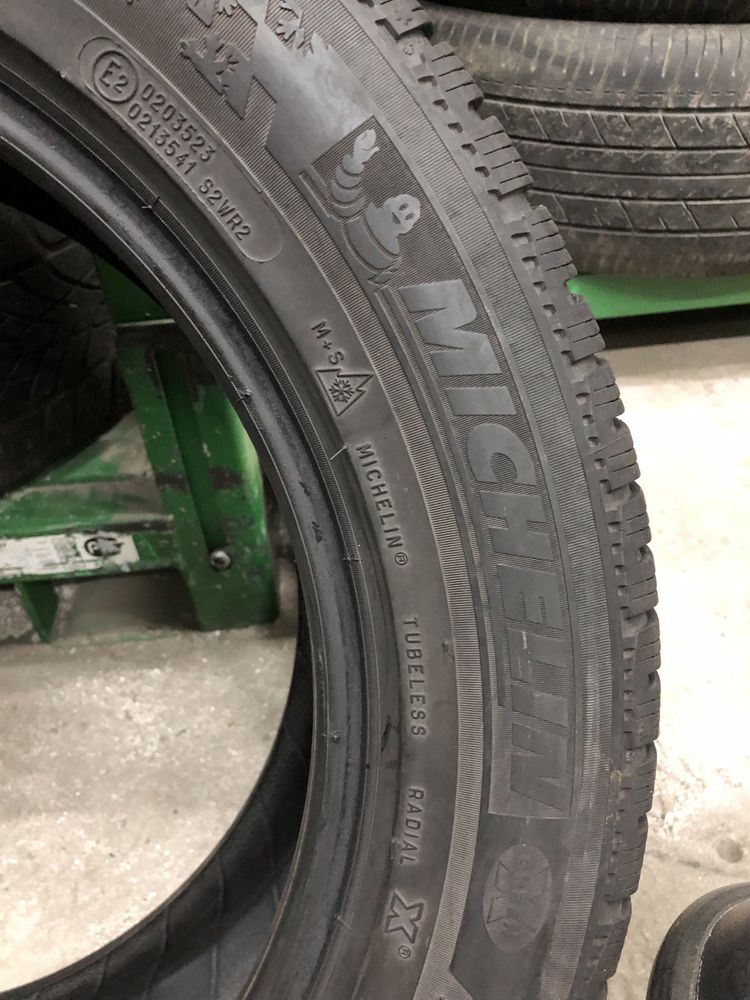 Шини зимові 235/55/17 Michelin