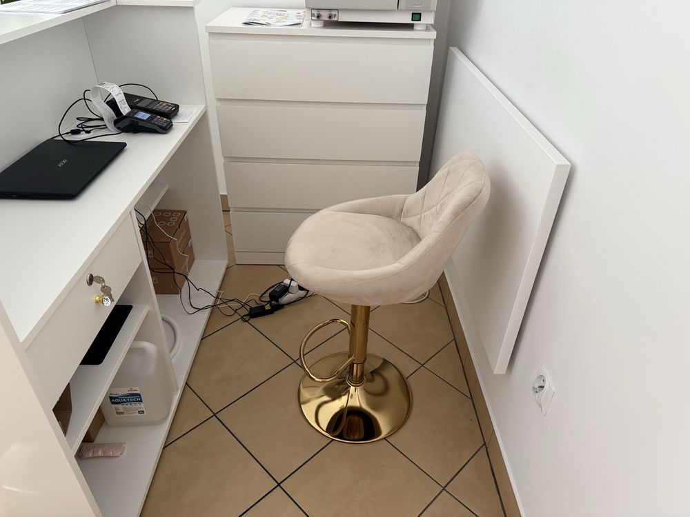 Sprzedam nowa lade recepcyjną