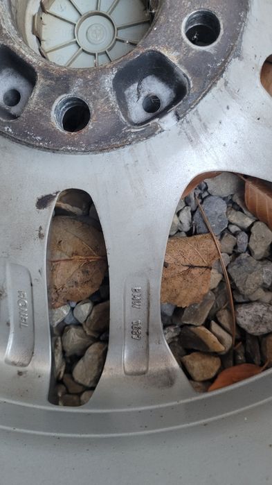 Felgi 18 org. BMW 1637 E8JX18 5x120 Et46 E83 X3