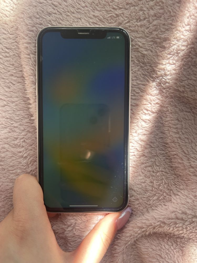 iPhone XR 64 GB biały