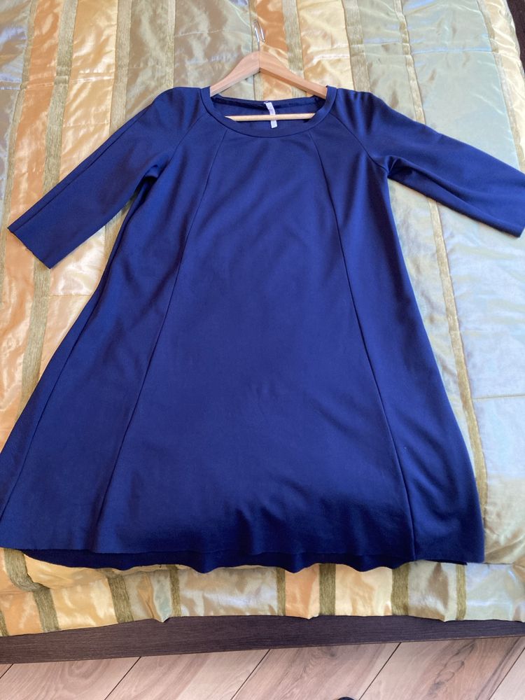 Продам жіноче плаття Imperial, синього кольору, розмір 38